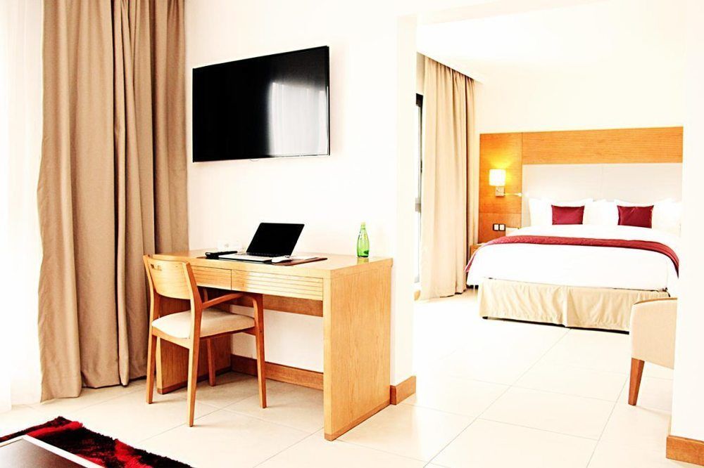Star Land Hotel Bonapriso Duala Zewnętrze zdjęcie