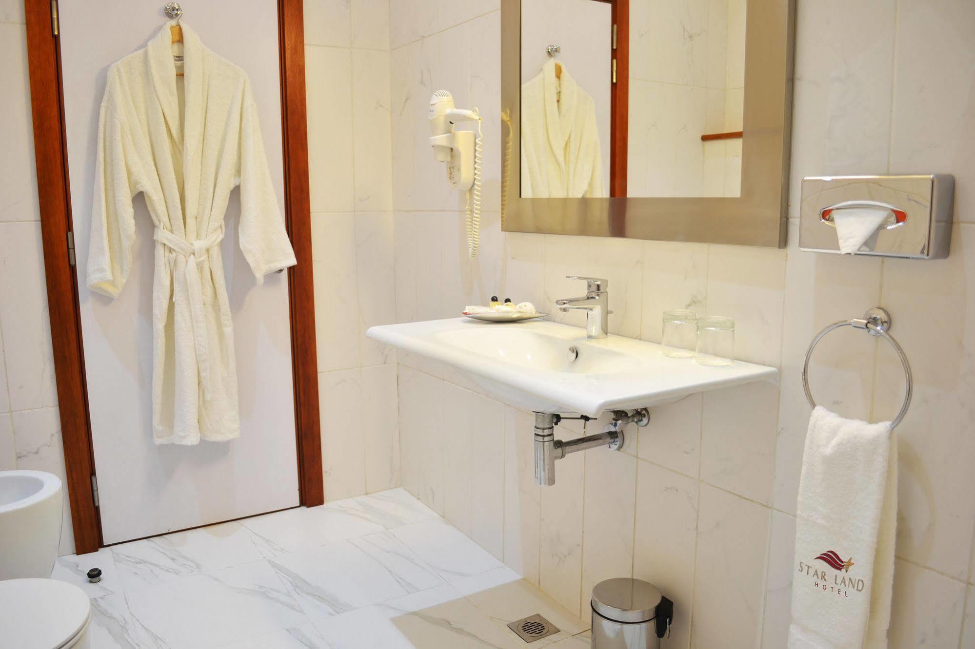 Star Land Hotel Bonapriso Duala Zewnętrze zdjęcie